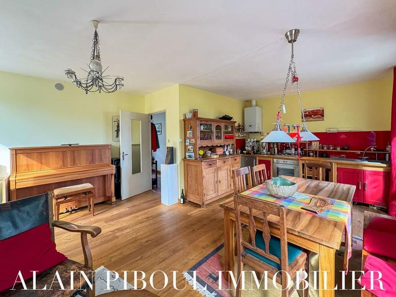 Maison traditionnelle - 111 m² - 5 pièces