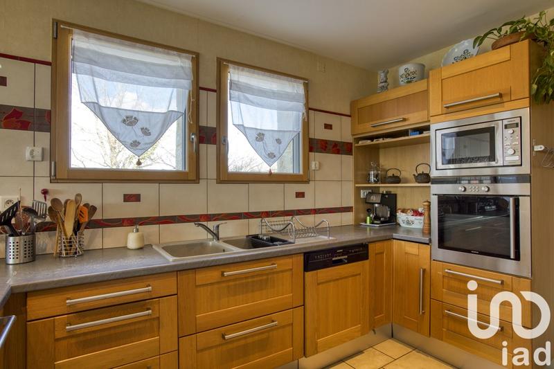 Maison - 185 m² - 6 pièces