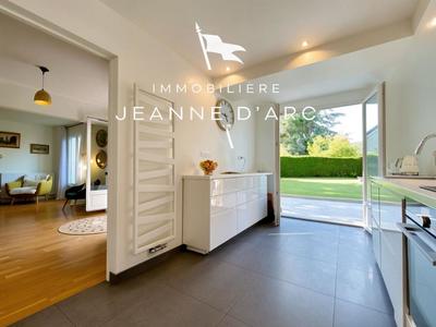 Maison - 190 m² - 7 pièces