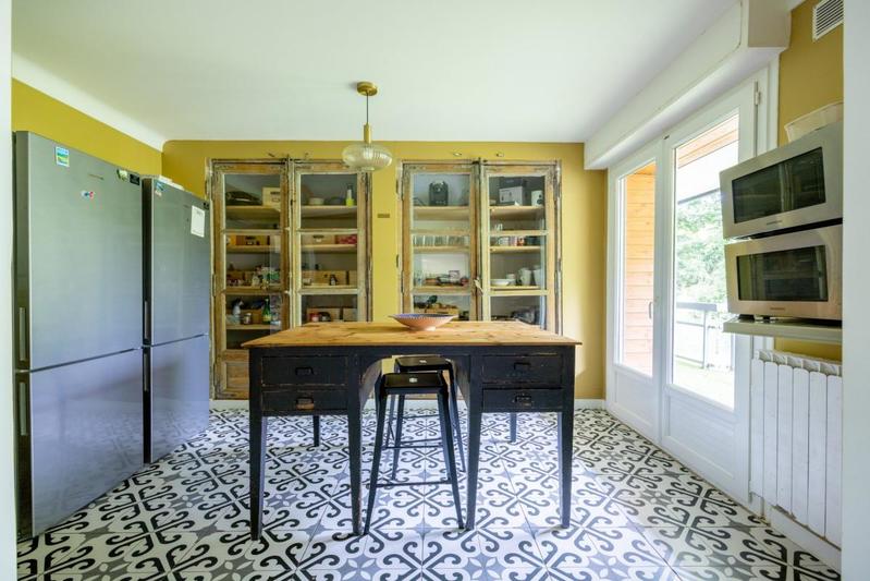 Maison - 261 m² - 12 pièces