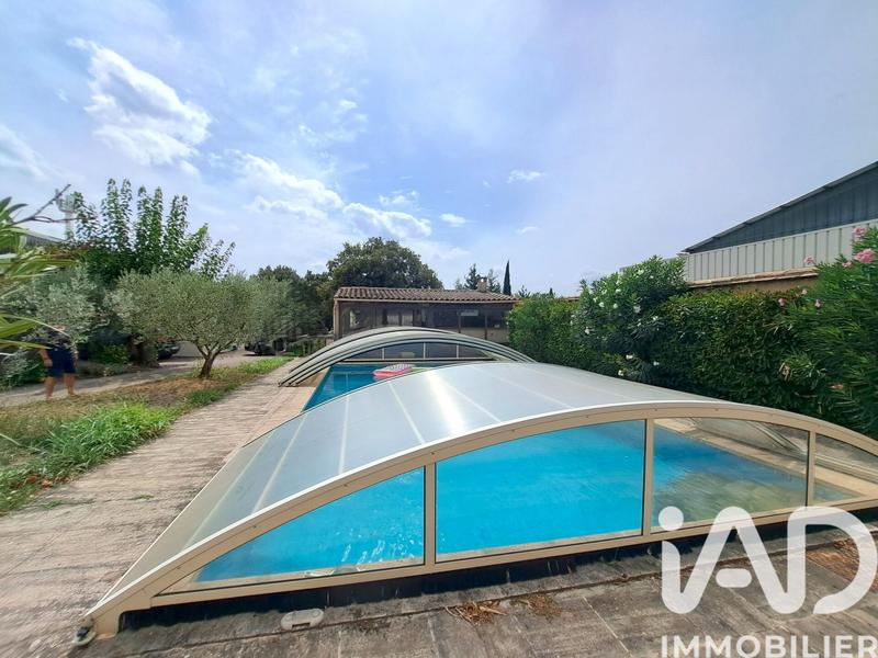 Maison - 220 m² - 7 pièces