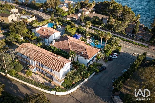 Local commercial - 2 364 m²