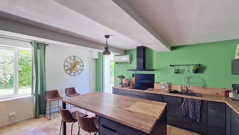 Mas - 340 m² - 7 pièces