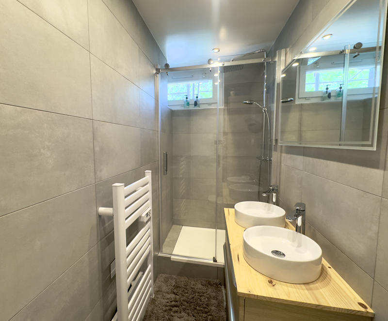 Appartement - 85 m² - 5 pièces