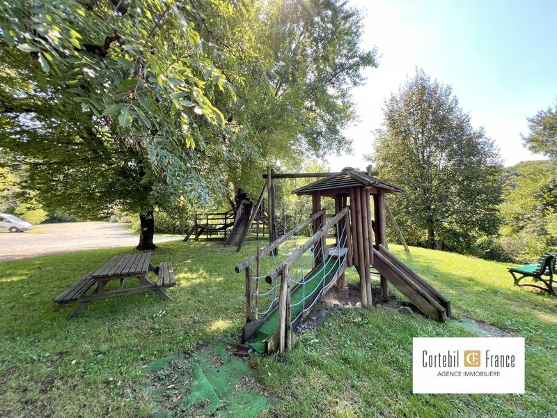 Ferme - 300 m² - 5 pièces