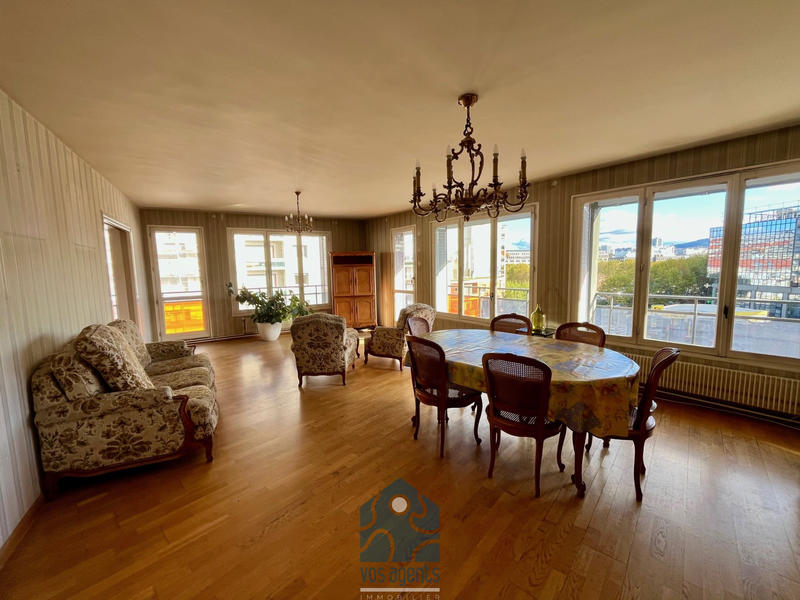 Appartement - 143 m² - 5 pièces