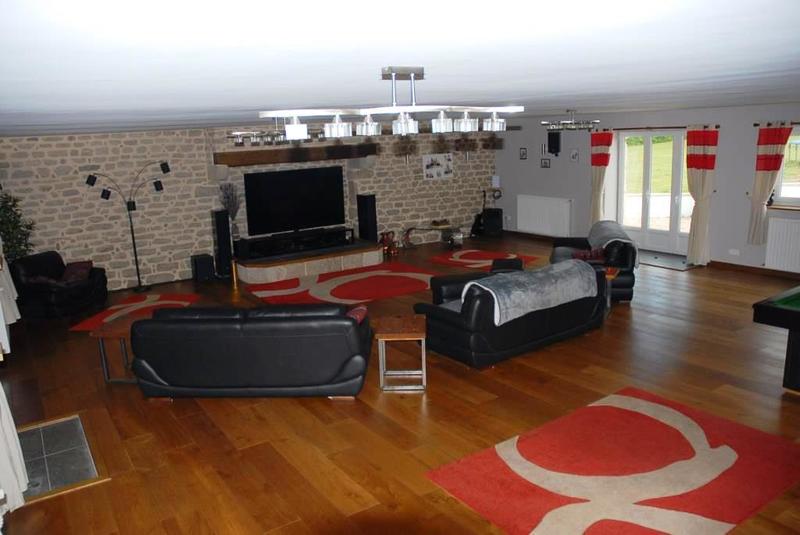 Propriété - 700 m² - 19 pièces