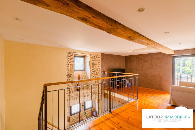 Maison - 220 m² - 10 pièces