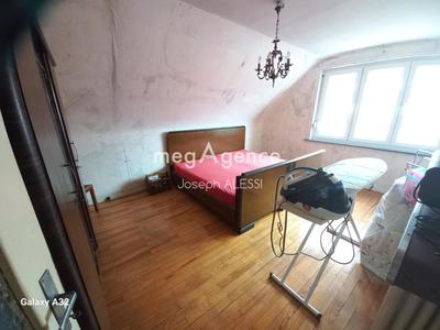 Maison - 163 m² - 8 pièces