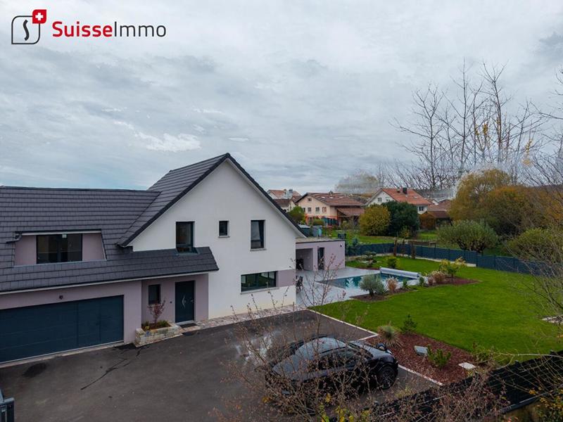 Villa - 210 m² - 8 pièces