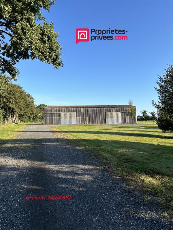 Maison - 280 m² - 10 pièces