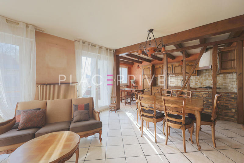 Maison - 102 m² - 5 pièces