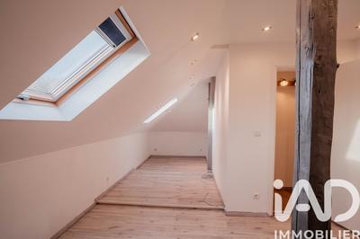 Maison - 217 m² - 9 pièces