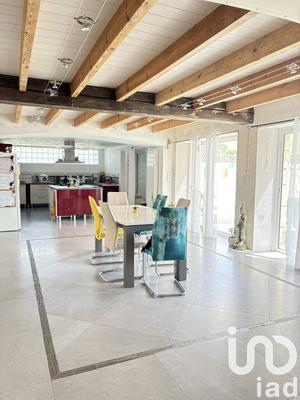 Maison - 350 m² - 11 pièces