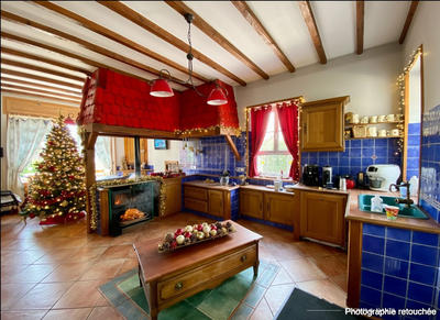 Maison - 340 m² - 10 pièces