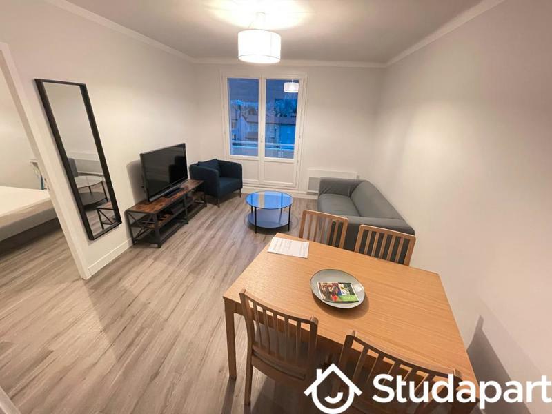 Chambre - 11 m² - 1 pièce