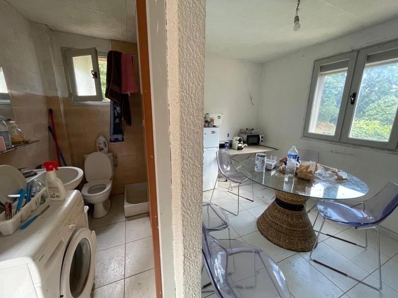 Local commercial - 135 m² - 6 pièces