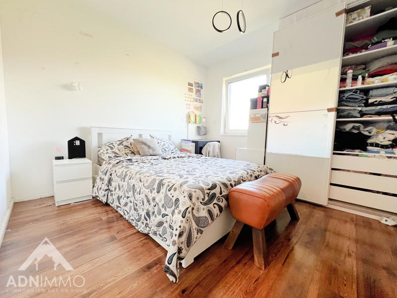 Maison - 225 m² - 7 pièces