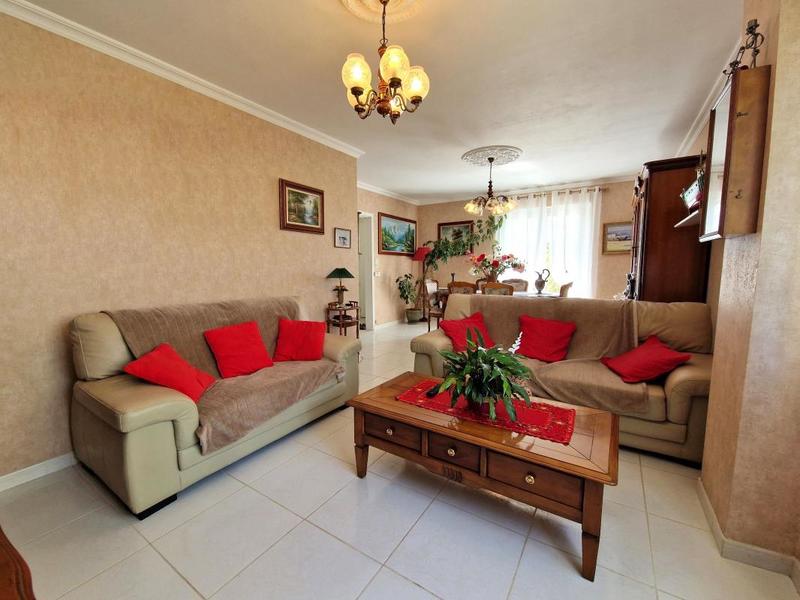 Maison - 98 m² - 4 pièces