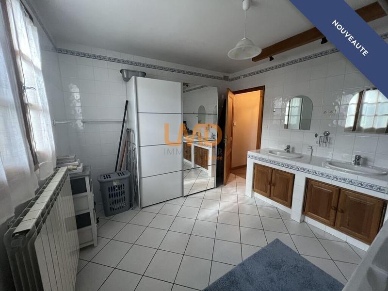 Villa - 275 m² - 11 pièces