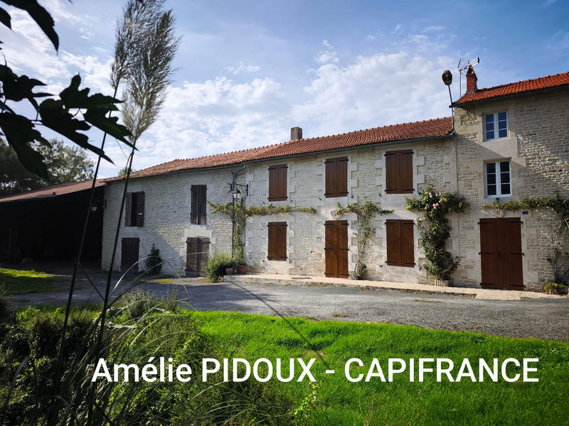 Maison - 200 m² - 7 pièces