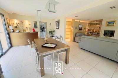 Villa - 175 m² - 5 pièces