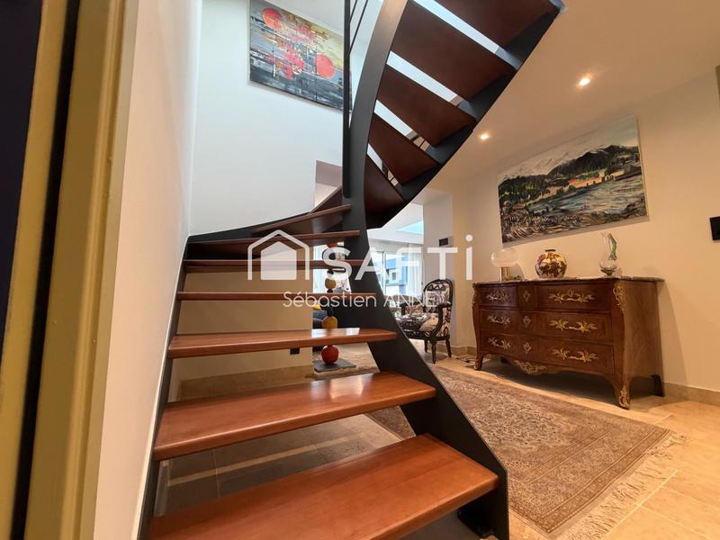 Maison - 165 m² - 6 pièces