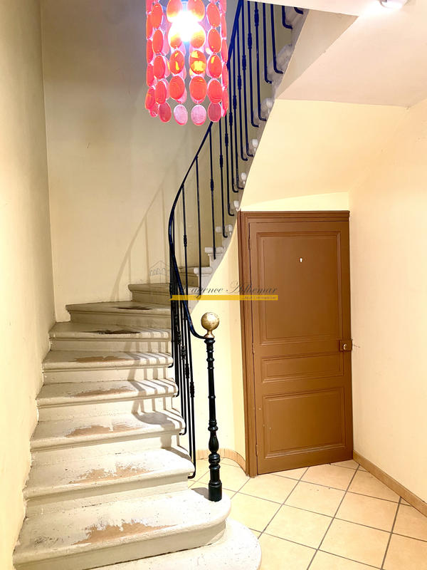 Propriété - 400 m² - 10 pièces