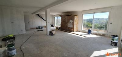 Maison - 330 m² - 15 pièces