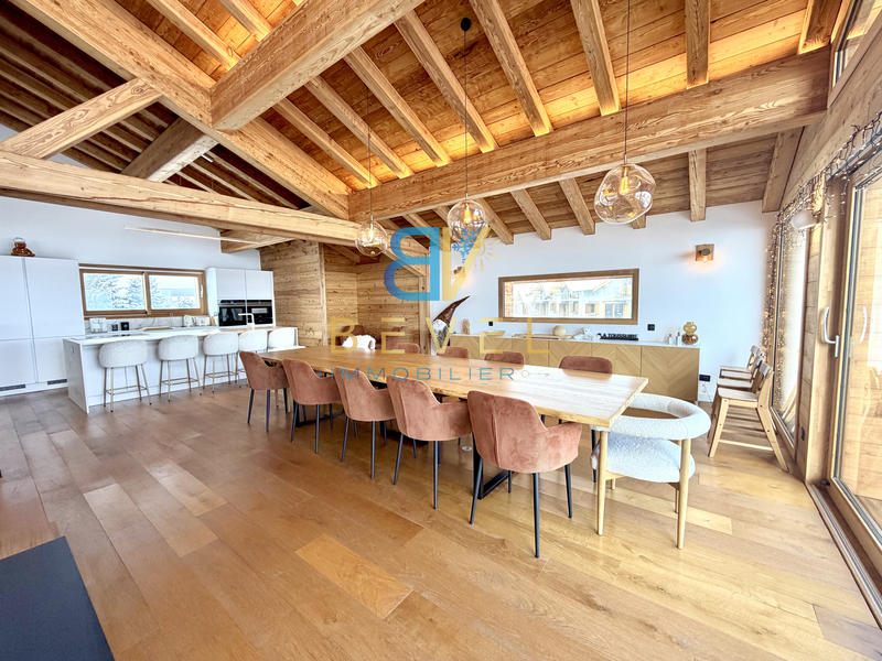 Châlet - 299 m² - 12 pièces