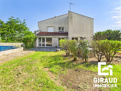 Maison - 138 m² - 6 pièces