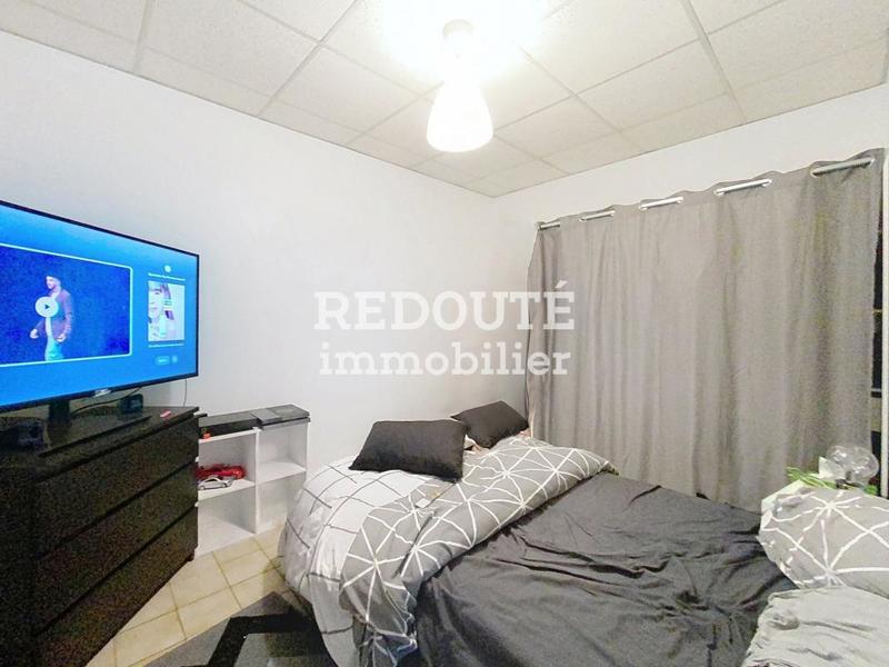 Studio - 50 m² - 1 pièce