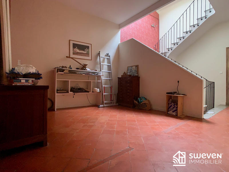 Maison - 320 m² - 8 pièces