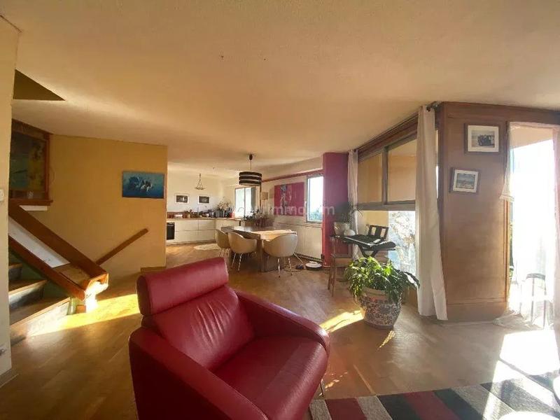 Appartement - 93 m² - 4 pièces