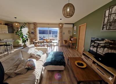 Appartement - 83 m² - 5 pièces