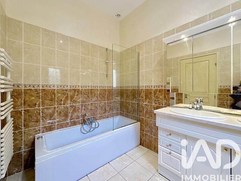 Maison - 186 m² - 6 pièces