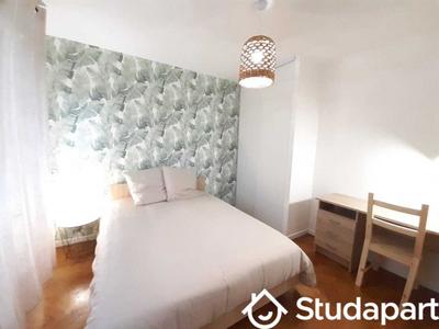 Chambre - 12 m² - 1 pièce