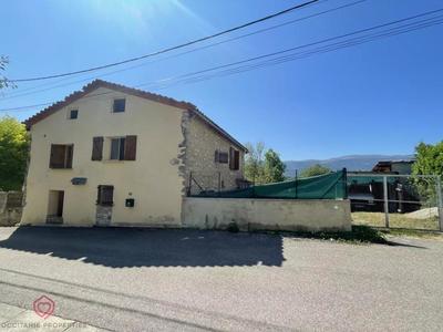 Maison en pierre - 108 m² - 6 pièces