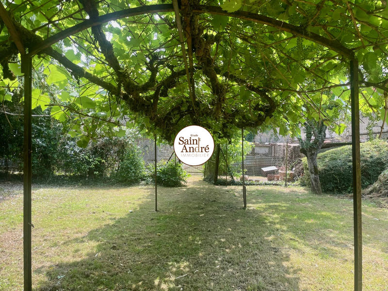 Maison - 200 m² - 9 pièces