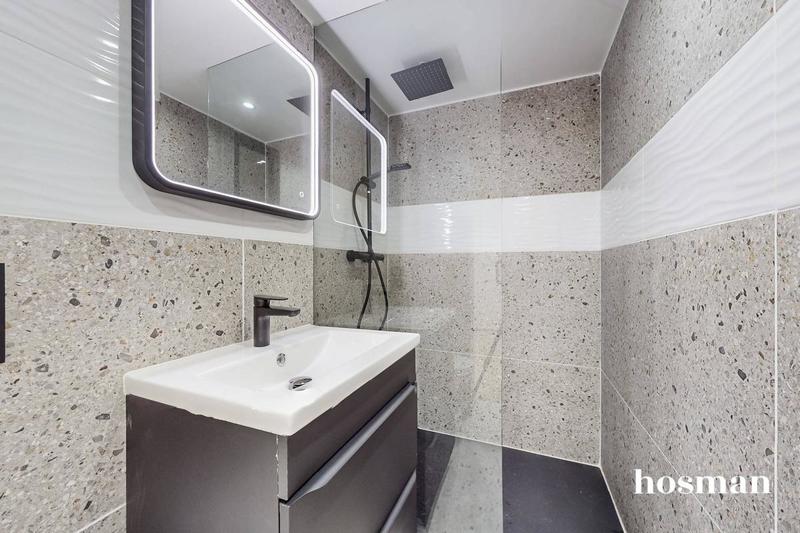 Maison - 200 m² - 7 pièces