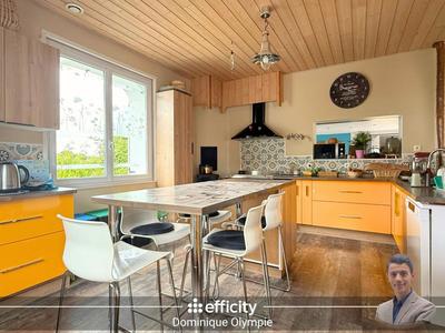 Maison - 140 m² - 6 pièces