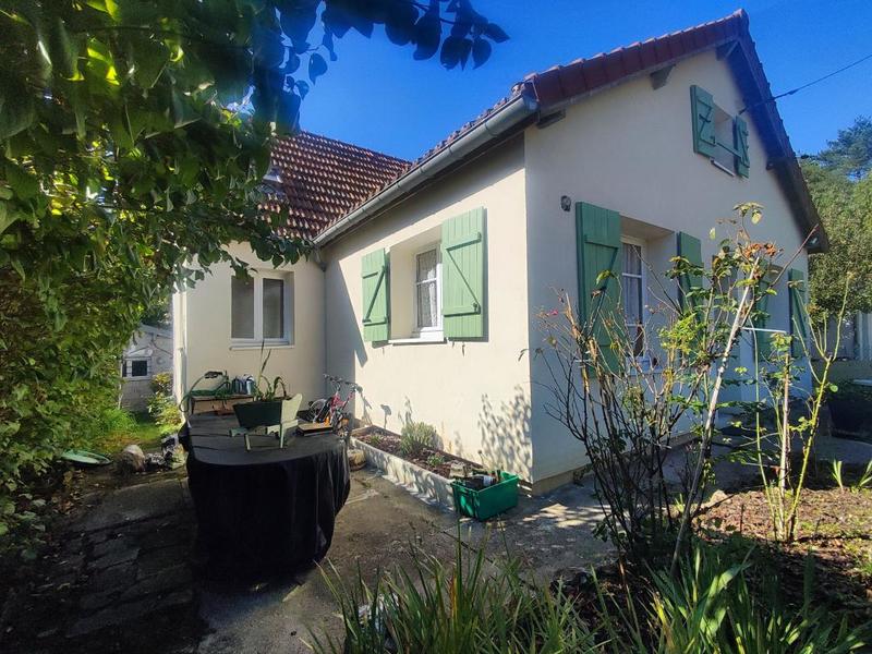 Pavillon - 150 m² - 7 pièces