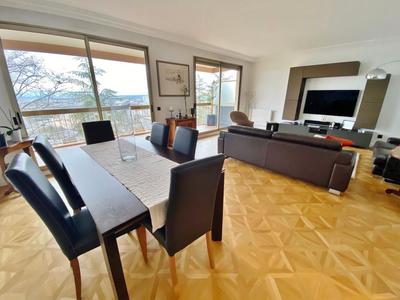 Appartement - 116 m² - 3 pièces