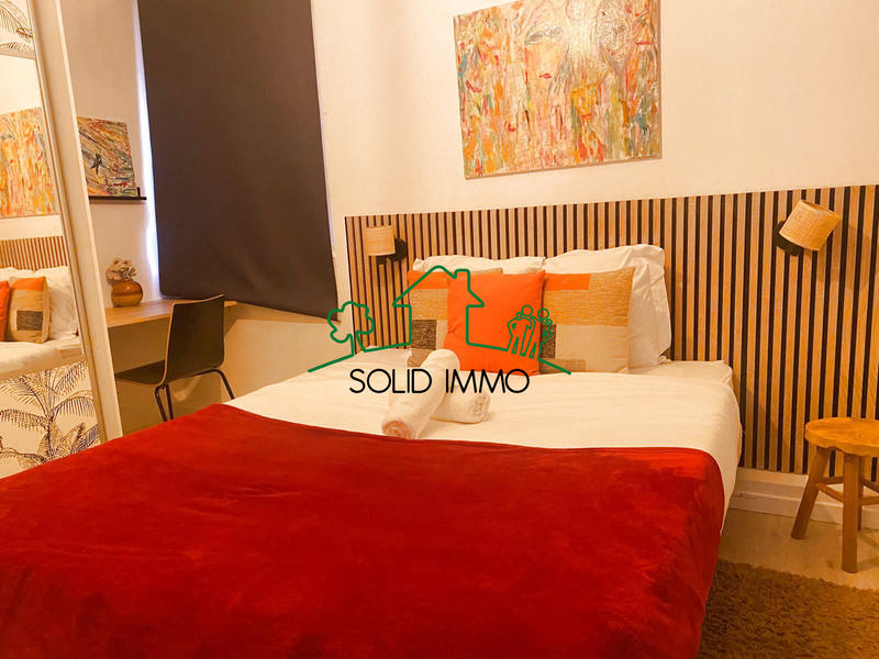 Immeuble - 160 m² - 8 pièces