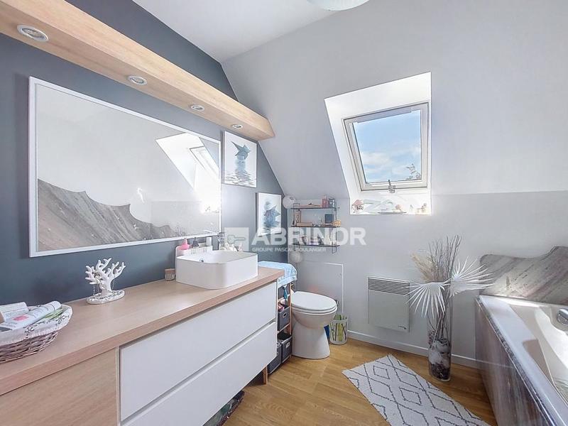 Maison - 104 m² - 5 pièces