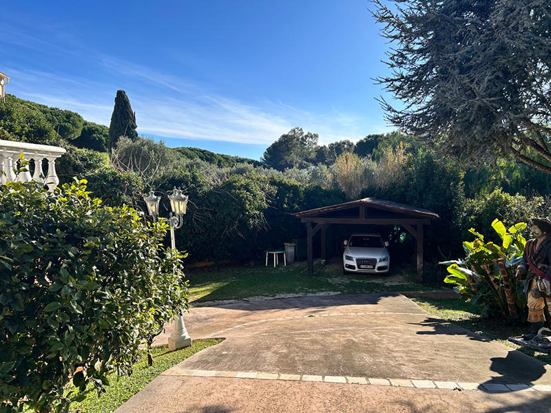 Maison - 216 m² - 6 pièces