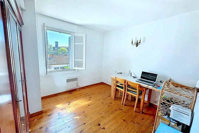 Maison - 161 m² - 7 pièces