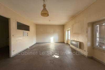 Maison - 215 m² - 9 pièces