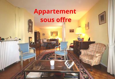 Appartement - 90 m² - 5 pièces