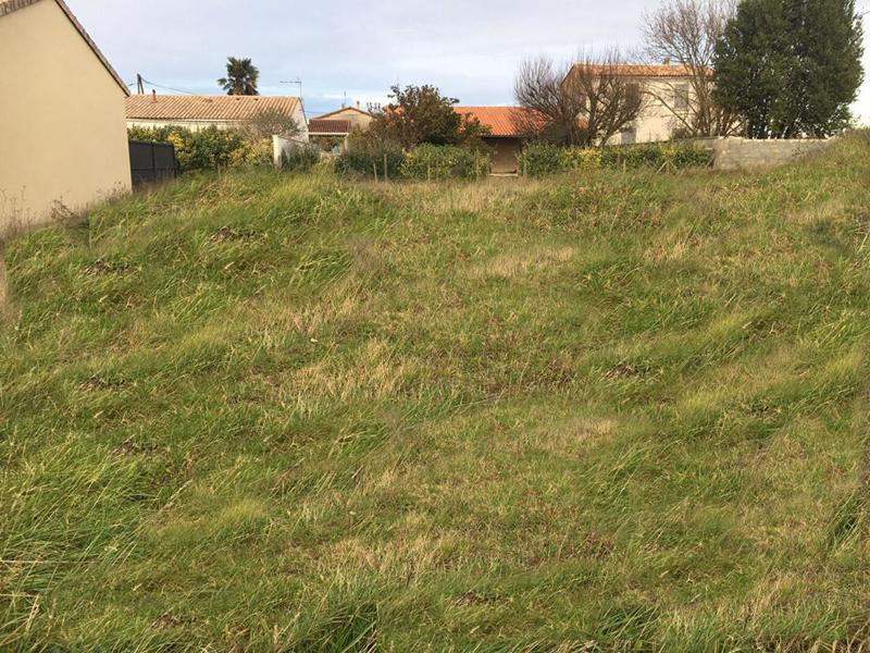 Terrain constructible - 680 m²
